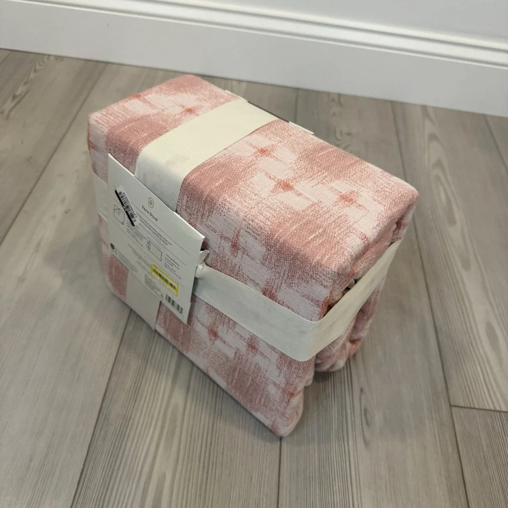 NEW King Yarn Dye Ikat Duvet Cover and Sham Set Ivory/Mauve - Threshold